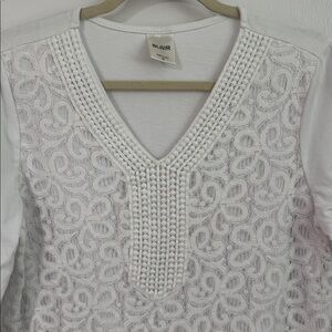 Blair White Textured V-Neck Blouse, size M